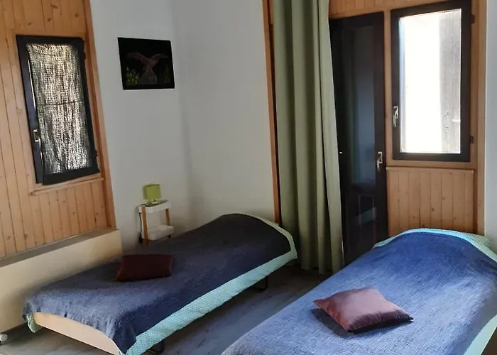 Attic Montana-aminona 14 Days Minimum Appartement